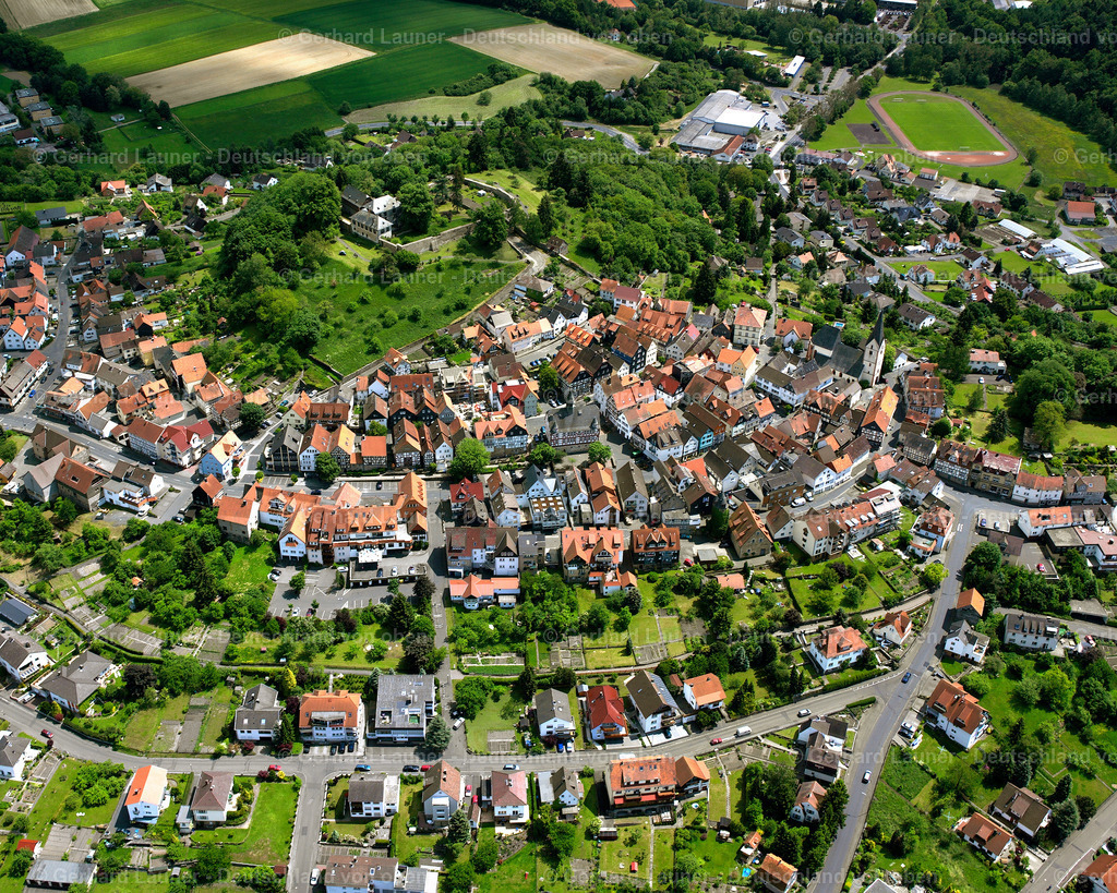 2614175 | HOMBERG (OHM) 09.06.2006 Ortsansicht der Straßen und Häuser der Wohngebiete in Homberg (Ohm) im Bundesland Hessen, Deutschland // Town View of the streets and houses of the residential areas in Homberg (Ohm) in the state Hesse, Germany Foto: Gerhard Launer