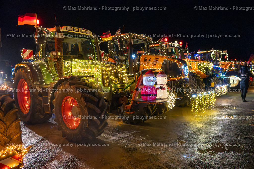 Lichterfahrt-Sulingen_071225-MM_8974-0007 | Max Mohrland - Photography - Realisiert mit Pictrs.com