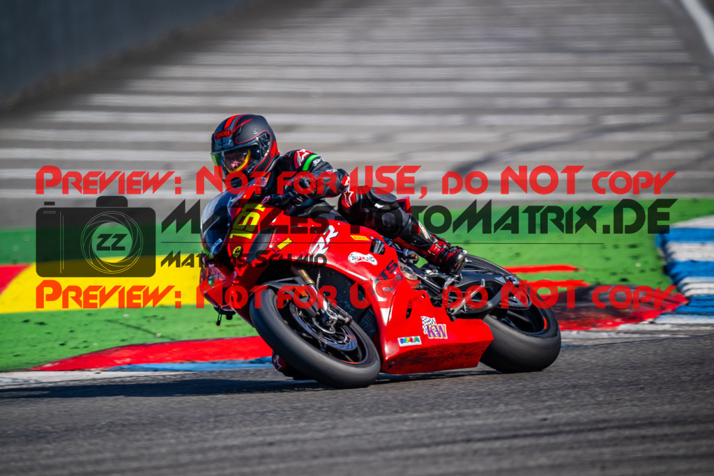 MaZZes_FotoMatrix_240520_6007705_0487 | ROT