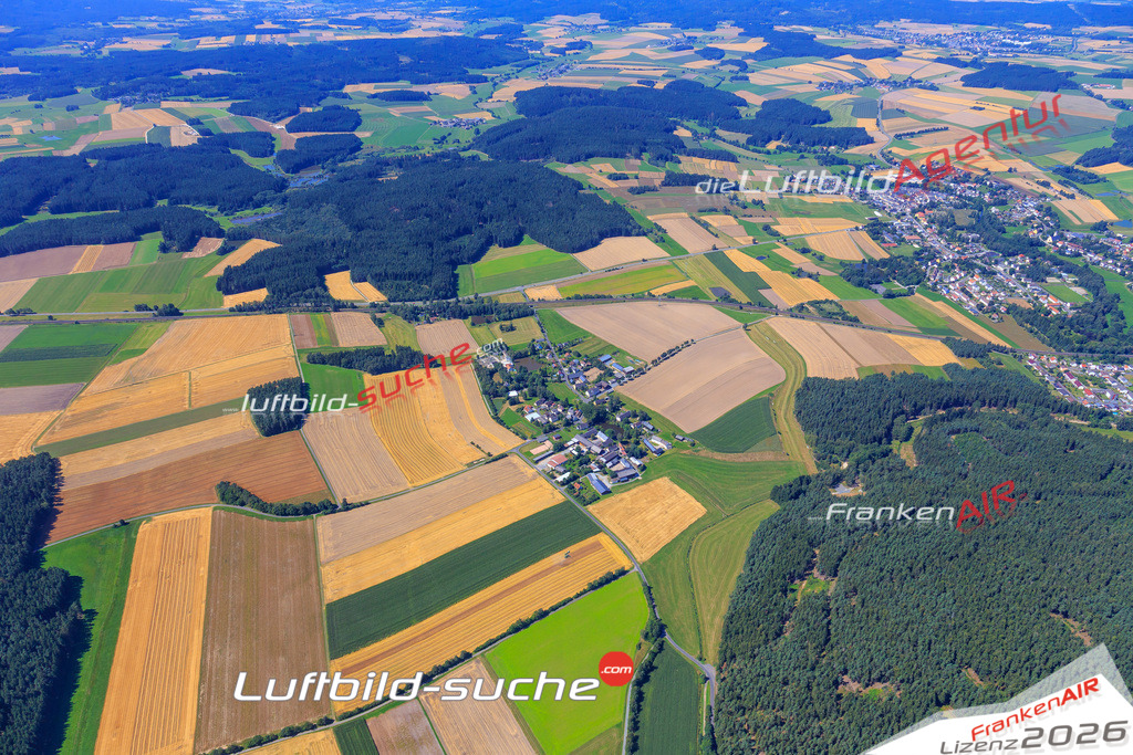 Die Luftaufnahme Habnith - Marktleuthen wurde vom UL-Flugzeug (keine Drohne) aus fotografiert.Hohe Druck- Auflösung-die Geschenkidee!