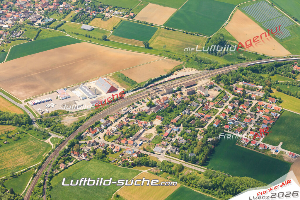 Luftbild von  Gallmersgarten - Luftaufnahme wurde 2015 von https://frankenair.de mittels Flugzeug (keine Drohne) erstellt - die Geschenkidee