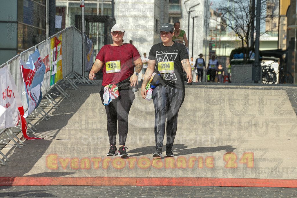 250920_1357_EX1_7160 | Sportfotografie im Rhein-Sieg Kreis, Köln, Bonn, NRW, Rheinland Pfalz, Hessen, etc. Unser Tätigkeitsfeld umfasst den Laufsport vom Volkslauf über den Marathon, Duathlon, Triathon bis zum Ultralauf wie Kölnpfad Ultra oder Schindertrail.