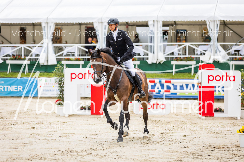 BHO-2PhSpr-M-5-2228 | MomenTaufnahmen Pferdesportfotos