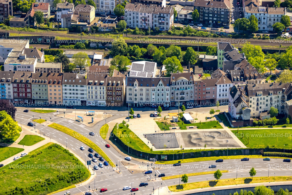 Hagen230502121 | Luftbild, Bahnhofshinterfahrung, Wohnhäuser Wehringhauser Straße am Park Bohne, Wehringhausen, Hagen, Sauerland, Nordrhein-Westfalen, Deutschland