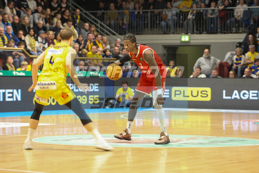 Phoenix Hagen Saison 25/26 - © Sportfoto-Sale (MK) | Bjarne Kraushaar und Amir Jabba Hinton (Artland) - Phoenix Hagen Saison 25/26 - © Sportfoto-Sale (MK) - Realisiert mit Pictrs.com