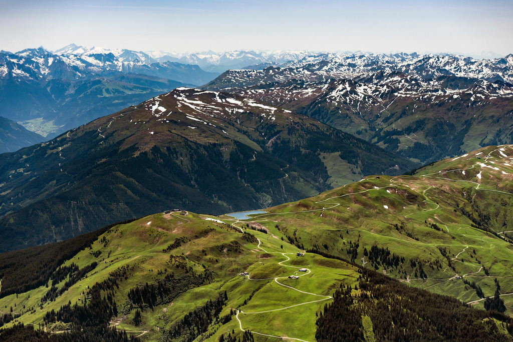 dr__0026675.jpg | KITZBüHEL 25.06.2019 Gipfel der Alpen in der Felsen- und Berglandschaft in Kitzbühel in Tirol, Österreich. // Rocky and mountainous landscape the Alps in Kitzbuehel in Tirol, Austria. Foto: Daniel Reiter