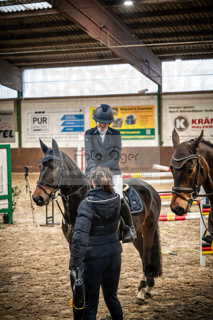 Hallenreittunier Voxtrup 2023 | Entdecke hochwertige Reitturnierfotos von Foto Oger. Professionell, emotional und authentisch – jetzt Lieblingsmomente im Shop bestellen.Deutschlandweite Turnierfotografie. - Realisiert mit Pictrs.com