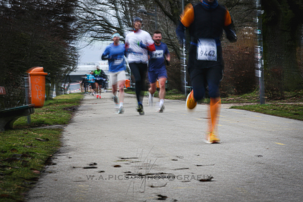 ..... | Linz, AUSTRIA,14. Dezember 25, ALOHA WINTERLAUF DEZEMBER 25 , Image shows: Photo: WAPICS / Andreas Willdoner