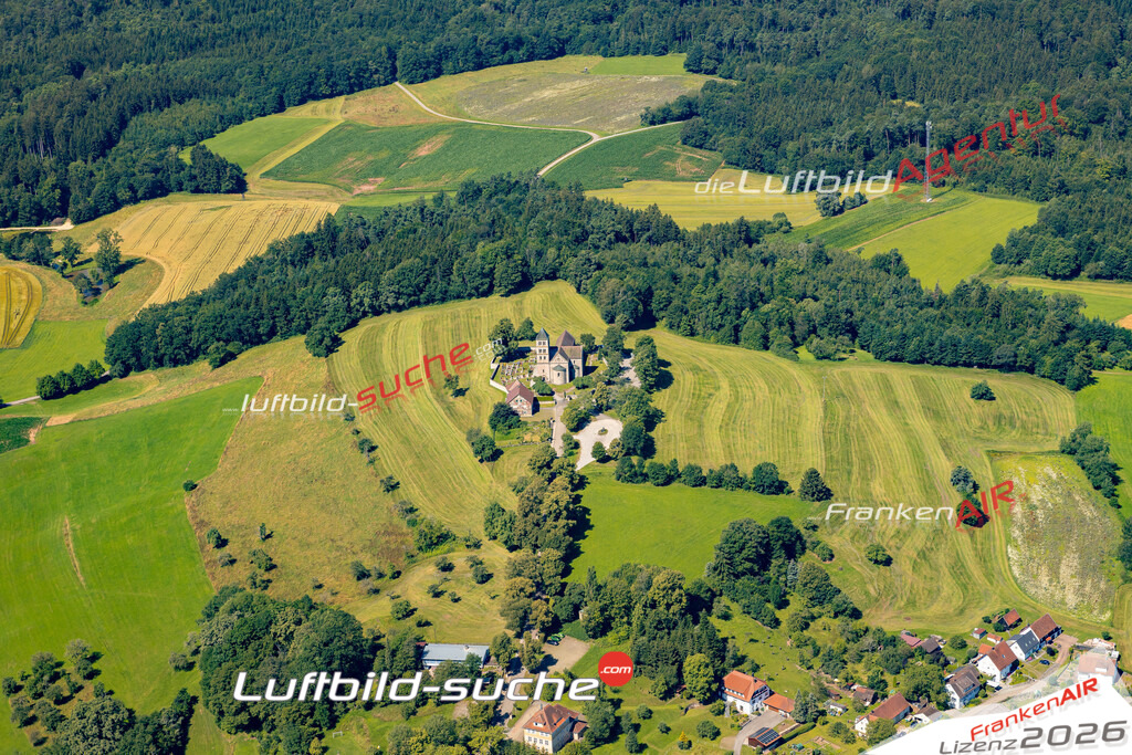 Das Luftbild zeigt : Hohenberg Rosenberg - Die Luftaufnahme wurde 2024 vom UL-Flugzeug aus erstellt ( keine Drohne ) - Hochauflösende Luftaufnahme - Für grossformatige Ausdrucke geeignet. Die Geschenkidee !Mit Lizenz und Bildrechte bestellbar