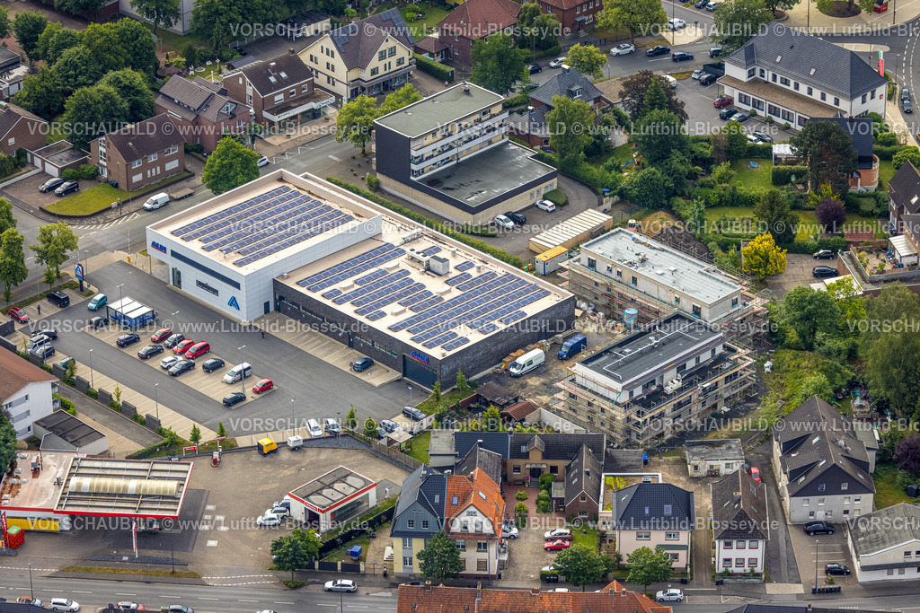 Hamm220603918 | Luftbild, Aldi Nord Supermarkt mit Solardach sowie Baustelle mit Neubau Heessener Gärten an der Amtsstraße, Heessen, Hamm, Ruhrgebiet, Nordrhein-Westfalen, Deutschland