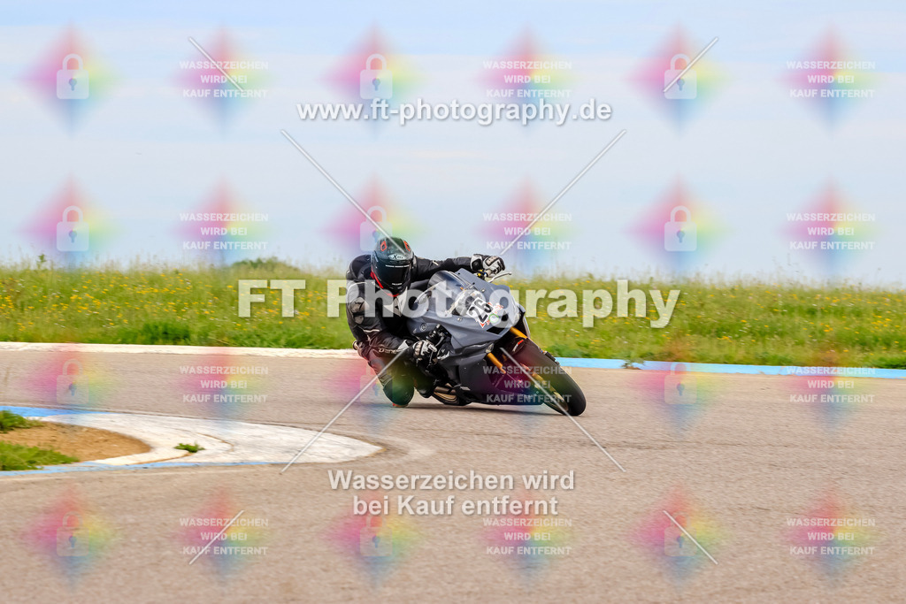 MotoTeam-2730 | Hier findet Ihr Bilder von Touristenfahrten auf der Nürburgring Nordschleife oder von anderen Veranstaltungen die ich besucht habe. Viel Spass beim Durch Schauen 