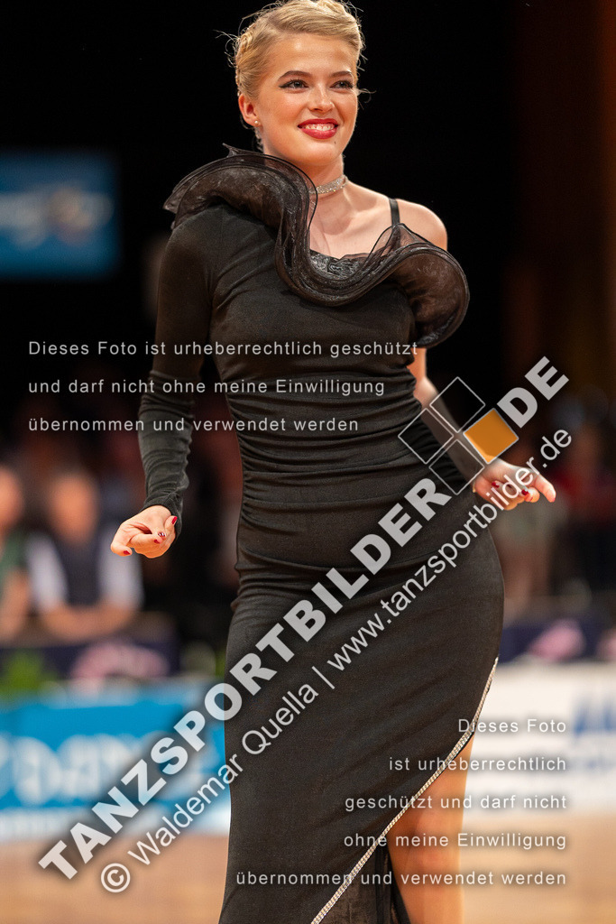 20230812-14134 | Hier finden Sie Tanz Bilder vom Latein und Standard Formationen tanzen. Sportbilder vom Tanzsport. Schöne Fotos und von Weltmeisterschaft, Europameisterschaft, Bundesliga, Regionalliga, Oberliga und Landesliga sowie von GOC Stuttgart, DanceComp, WM Bremen