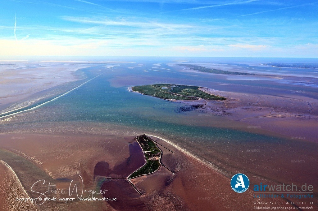 Halligen-Inseln-Weltnaturerbe-Wattenmeer-Mai-23-airwatch-wagner-240A2657 | Entdecken Sie atemberaubende Luftbilder und Fotografien auf airwatch.de - Tauchen Sie ein in eine Welt voller faszinierender Aufnahmen aus der Vogelperspektive.