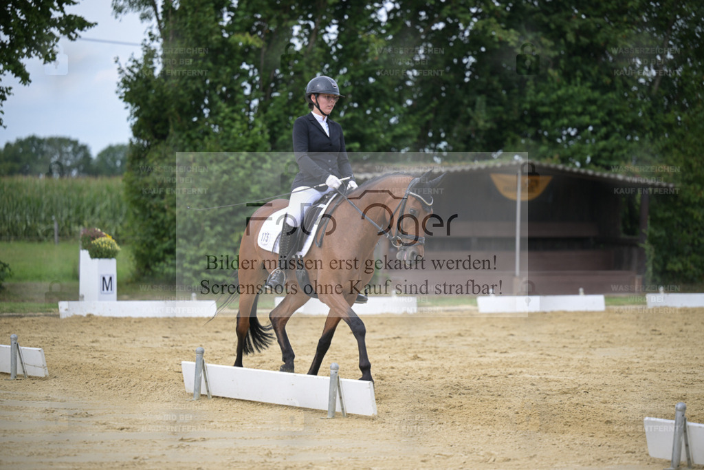 DOS_7308 | Entdecke hochwertige Reitturnierfotos von Foto Oger. Professionell, emotional und authentisch – jetzt Lieblingsmomente im Shop bestellen. - Realisiert mit Pictrs.com