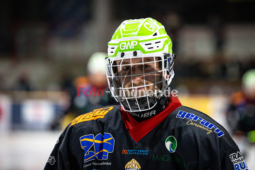 Peißenberg MINERS gegen EA Schongau MAMMUTS | Eishockey Bayernliga 2025/26 Vorbereitung, Peißenberg MINERS gegen EA Schongau MAMMUTS, 20251003,Jonas LAUTENBACHER (MINERS 12) Portrait, Freisteller,2025-10-03 in Peißenberg (flatbuy Arena Peißenberg), Jonas LAUTENBACHER (MINERS 12).Copyright: WolfgangxLindner www.foto-lindner.de