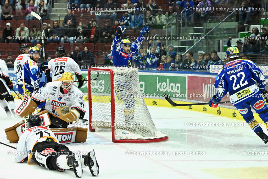 EC IDM Wärmepumpen VSV vs. Pioneers Vorarlberg | Jubel EC VSV Mannschaft, #22 Nikita Scherbak EC VSV, #40 Elias Wallenta EC VSV, #16 Kevin Hancock EC VSV, #77 Ivan Korecky Pioneers Vorarlberg, #31 David Madlener Pioneers Vorarlberg,  #25 Julian Metzler Pioneers Vorarlberg, EC IDM Wärmepumpen VSV vs. Pioneers Vorarlberg, EC IDM WÄRMEPUMPEN VSV vs. Pioneers Vorarlberg am 03.10.2025 in Villach (Stadthalle Villach), Austria, (Photo by Bernd Stefan)