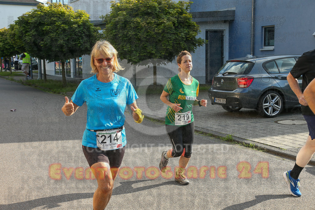 230804_1810_EX1_3754 | Sportfotografie im Rhein-Sieg Kreis, Köln, Bonn, NRW, Rheinland Pfalz, Hessen, etc. Unser Tätigkeitsfeld umfasst den Laufsport vom Volkslauf über den Marathon, Duathlon, Triathon bis zum Ultralauf wie Kölnpfad Ultra oder Schindertrail.