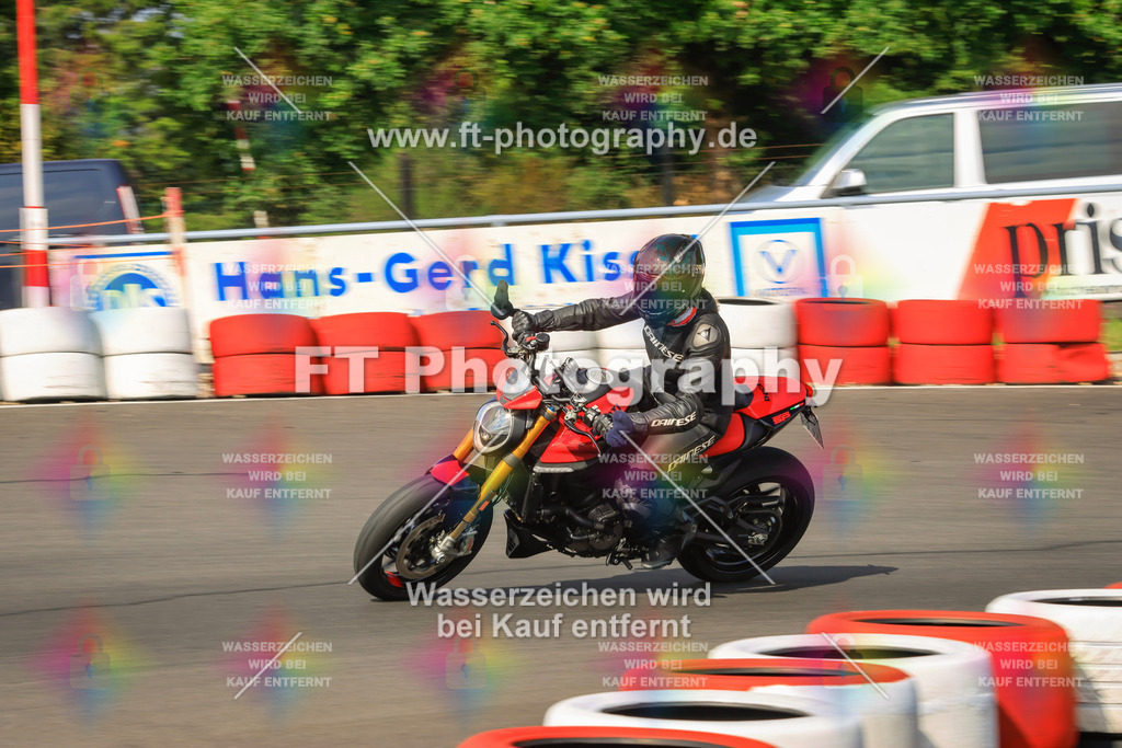 _DSK2110 | Hier findet Ihr Bilder von Touristenfahrten auf der Nürburgring Nordschleife oder von anderen Veranstaltungen die ich besucht habe. Viel Spass beim Durch Schauen 