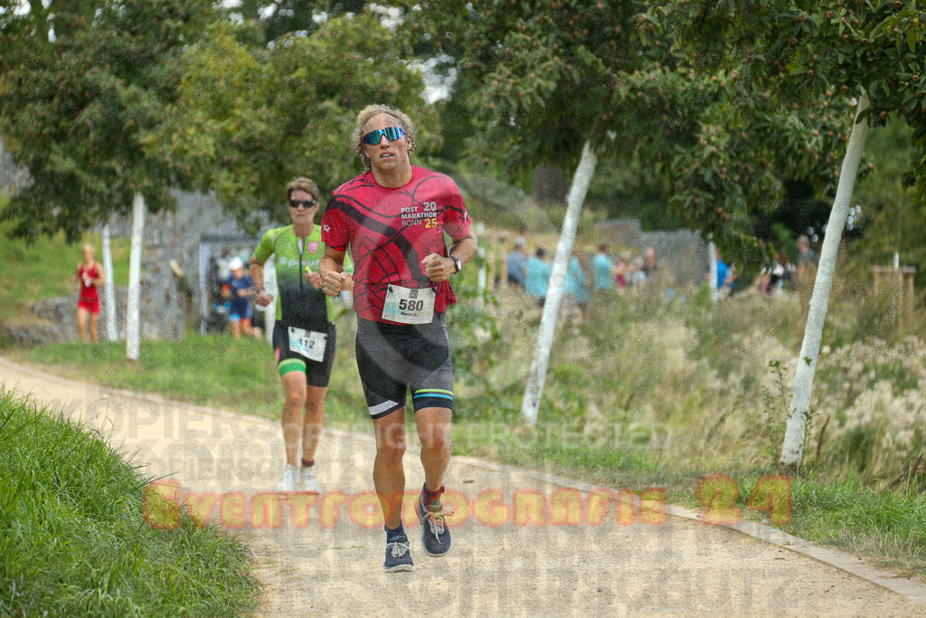250824_1351_EX1_4014 | Sportfotografie im Rhein-Sieg Kreis, Köln, Bonn, NRW, Rheinland Pfalz, Hessen, etc. Unser Tätigkeitsfeld umfasst den Laufsport vom Volkslauf über den Marathon, Duathlon, Triathon bis zum Ultralauf wie Kölnpfad Ultra oder Schindertrail.