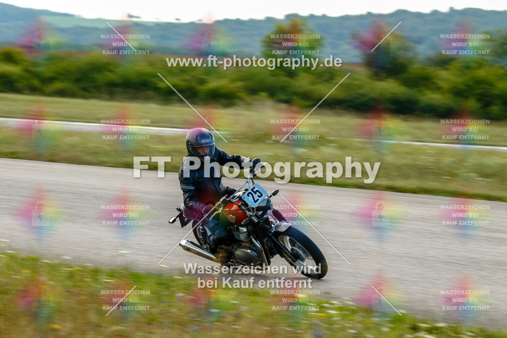 Chambley Juli-0165 | Hier findet Ihr Bilder von Touristenfahrten auf der Nürburgring Nordschleife oder von anderen Veranstaltungen die ich besucht habe. Viel Spass beim Durch Schauen 