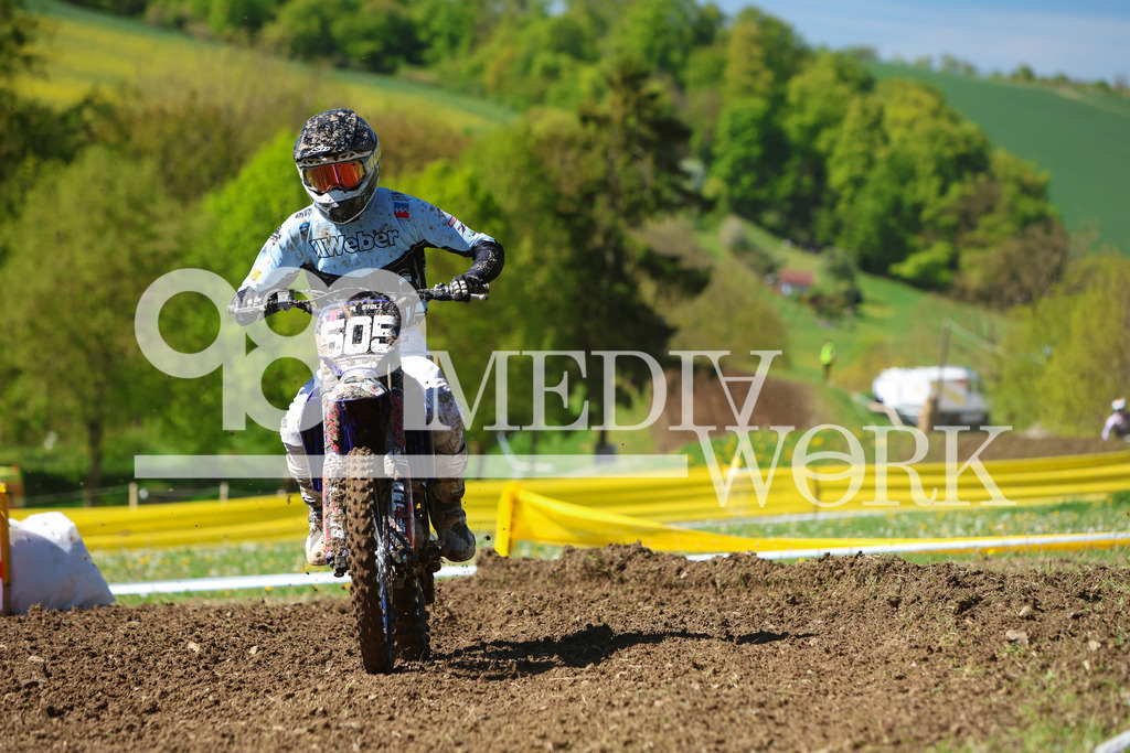 5E6A5899 | 989 MEDIAWORK