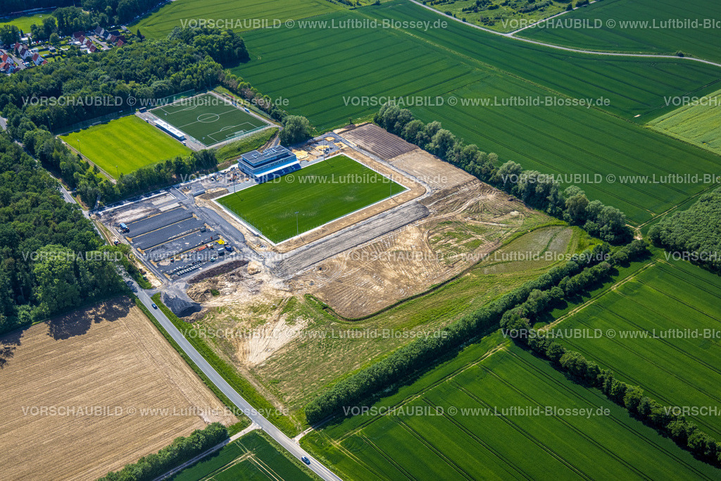 Hamm220504149 | Luftbild, Baustelle und Neubau Westfalia Sportpark, Sportplatz und Vereinszentrum Westfalia Rhynern mit integrierter Sport-Kindertagesstätte, An der Lohschule, Rhynern, Hamm, Ruhrgebiet, Nordrhein-Westfalen, Deutschland
