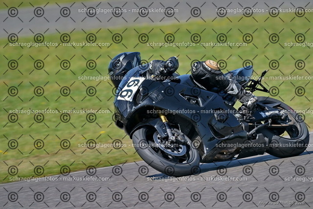 26BT01-1781 | 099 - Realisiert mit Pictrs.com