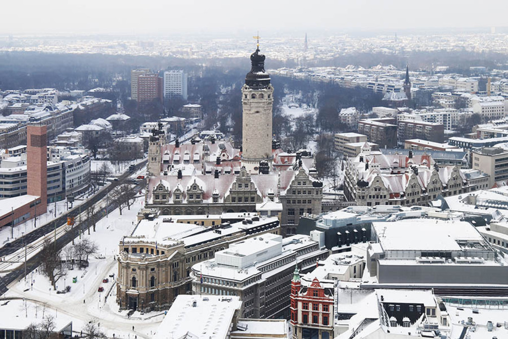 Neues Rathaus im Winter 2021 | Entdecke über 20 Kategorien Leipzig-Motive: Foto-Downloads, hochwertige Poster, Leinwand- & Fine-Art-Prints. Jetzt Lieblingsfoto im Bildlexikon Leipzig Shop bestellen!