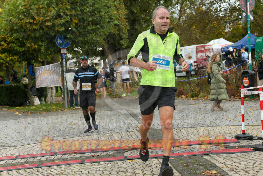 241020_1016_EX1_8509 | Sportfotografie im Rhein-Sieg Kreis, Köln, Bonn, NRW, Rheinland Pfalz, Hessen, etc. Unser Tätigkeitsfeld umfasst den Laufsport vom Volkslauf über den Marathon, Duathlon, Triathon bis zum Ultralauf wie Kölnpfad Ultra oder Schindertrail.