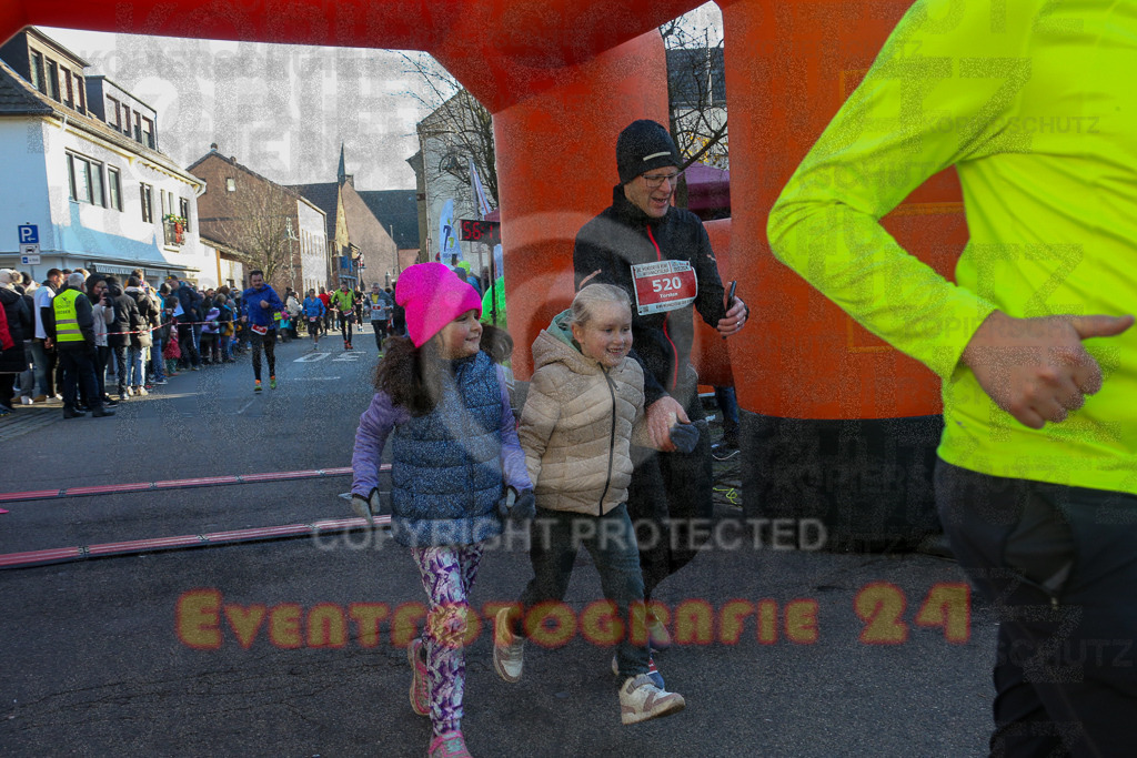 241201_1232_EX1_2577 | Sportfotografie im Rhein-Sieg Kreis, Köln, Bonn, NRW, Rheinland Pfalz, Hessen, etc. Unser Tätigkeitsfeld umfasst den Laufsport vom Volkslauf über den Marathon, Duathlon, Triathon bis zum Ultralauf wie Kölnpfad Ultra oder Schindertrail.
