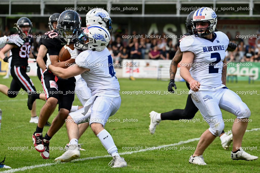 Carinthian Lions vs. Cineplexx Blue Devils | #80 Pacella Alessandro Carinthian Lion, Carinthian Lions vs. Cineplexx Blue Devils, Carinthian Lions vs. Cineplexx Blue Devils am 09.06.2025 in Klagenfurt (ASV Sportplatz), Austria, (Photo by Bernd Stefan)