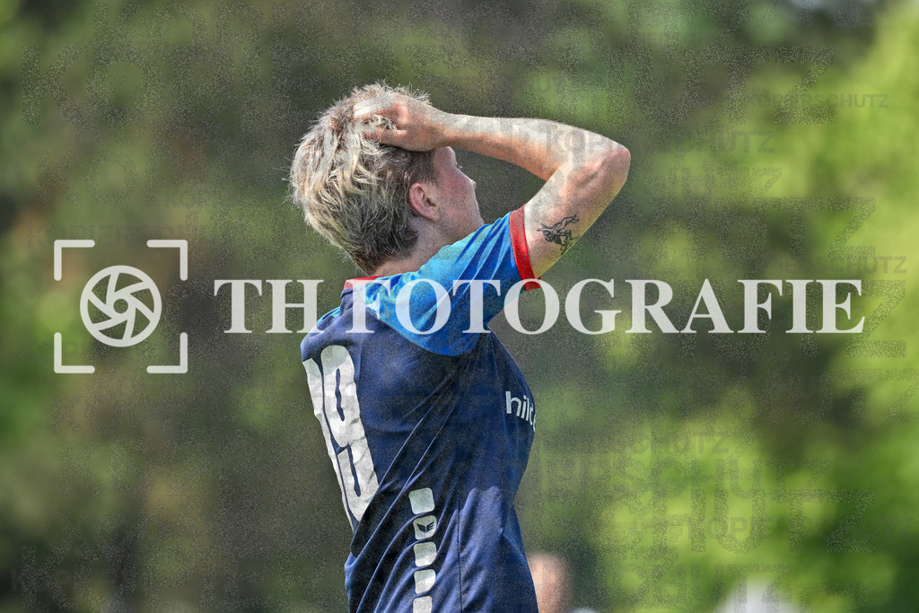 GER, FC Hauingen - SV Waldhaus, Frauen-Fussball, Rothaus Bezirkpokal, Finale, Saison 2024/2025, 29.05.2025 | Veronika Pasch (FC Hauingen, #19)GER, FC Hauingen - SV Waldhaus, Frauen-Fussball, Rothaus Bezirkpokal, Finale, Saison 2024/2025, 29.05.2025Foto: TH Fotografie/Thomas Hess