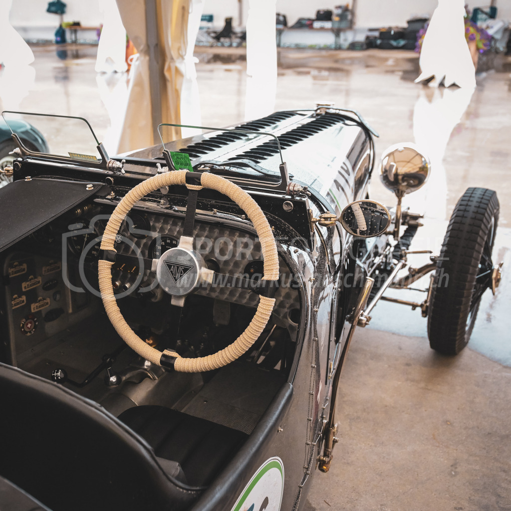 21. Arosa ClassicCar 2025 - 5. September 2025 | Der Alvis 12/70 Sport Special aus dem Jahre 1938 mit Startnummer 116 von Harry Jäger aus Weisslingen (SUI) am Arosa ClassicCar 2025 in der Kategorie Alpine Performance..@arosaclassiccar, @arosa.official, #arosaclassiccar, #arosa, #76curves, #classiccarBild: Sportfotografie Markus Aeschimann | www.markus-aeschimann.ch - Realisiert mit Pictrs.com