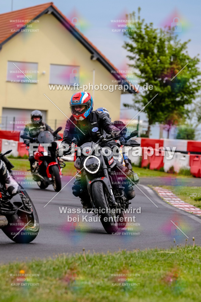 MotoTeamVBK-20618 | Hier findet Ihr Bilder von Touristenfahrten auf der Nürburgring Nordschleife oder von anderen Veranstaltungen die ich besucht habe. Viel Spass beim Durch Schauen 