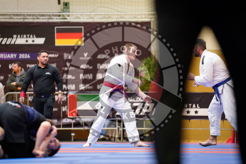 20240203PBB08330 | Fighters compete during the Brazilian Jiu-Jitsu Championship of the AJP Tour in Maintal by Frankfurt am Main, Germany, on February 2, 2024.