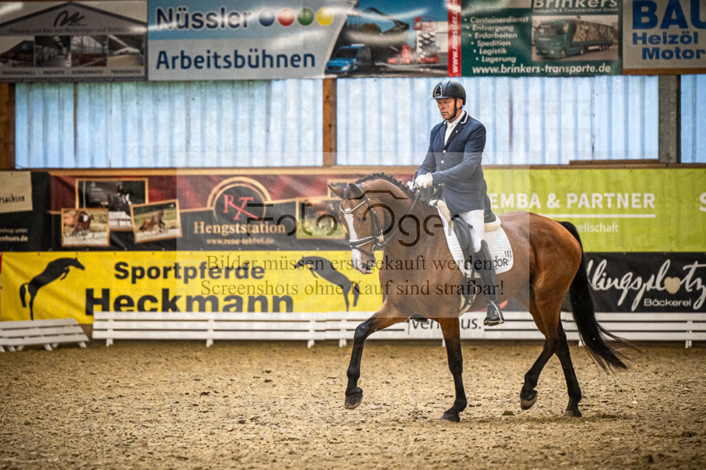 DOS_0533 | Entdecke hochwertige Reitturnierfotos von Foto Oger. Professionell, emotional und authentisch – jetzt Lieblingsmomente im Shop bestellen.Deutschlandweite Turnierfotografie. - Realized with Pictrs.com