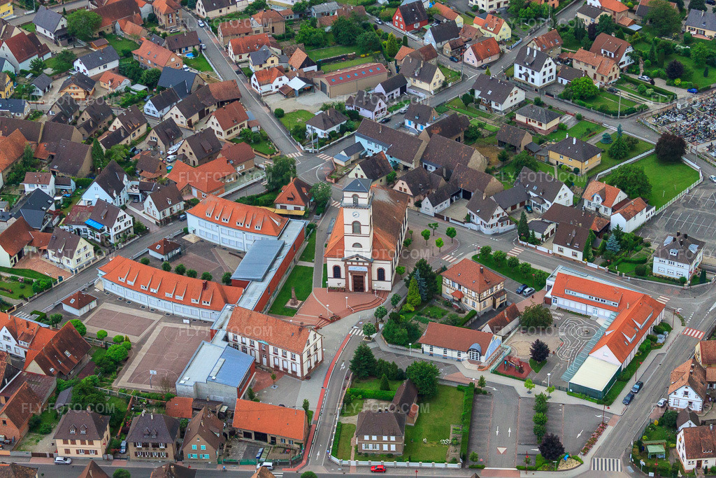 Aerial view: Parish of Saint Matthew in Drusenheim in the state Bas-Rhin, France.Photo: IMG_28833.jpg taken on 06/14/2010 by Werner Riehm/FLY-FOTO.comResolution of the original: 4752 x 3168 px