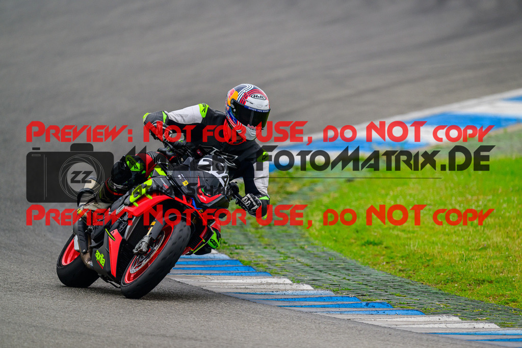 MaZZes_FotoMatrix_240521_6007705_1951 | GELB