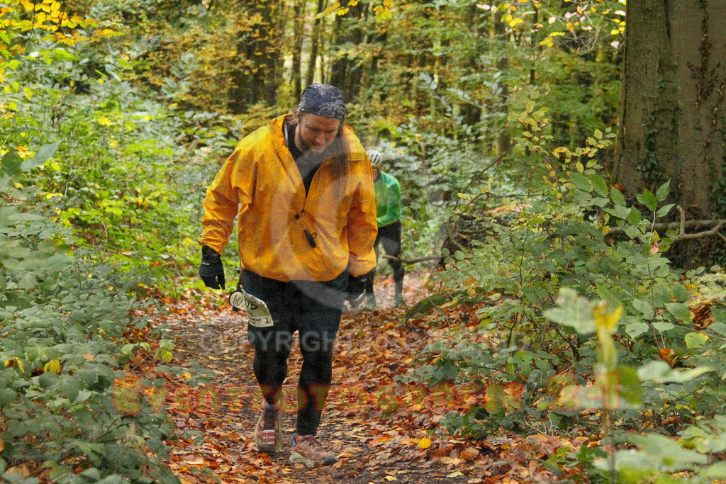 251026_1419_EV4_7100 | Sportfotografie im Rhein-Sieg Kreis, Köln, Bonn, NRW, Rheinland Pfalz, Hessen, etc. Unser Tätigkeitsfeld umfasst den Laufsport vom Volkslauf über den Marathon, Duathlon, Triathon bis zum Ultralauf wie Kölnpfad Ultra oder Schindertrail.