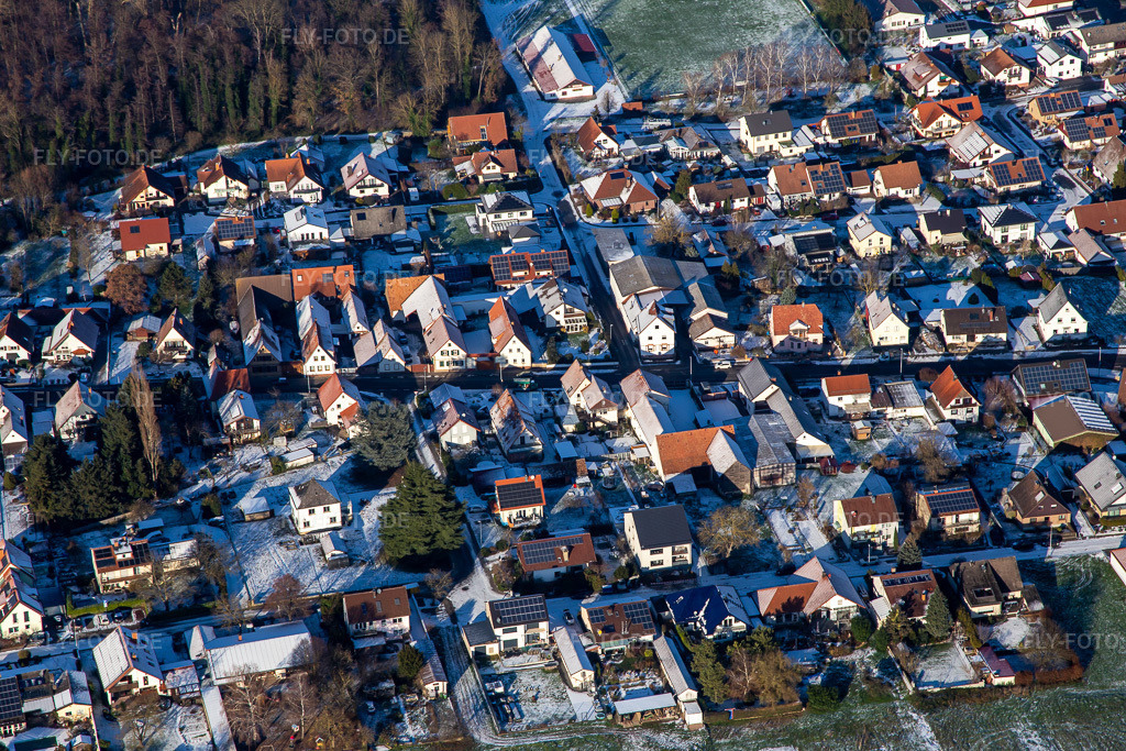 Luftbild: Gänsbuckel im Winter bei Schnee in Winden im Bundesland Rheinland-Pfalz in Deutschland. Foto: IMG_135630.jpg vom 16.12.2022 durch Werner Riehm/FLY-FOTO.de