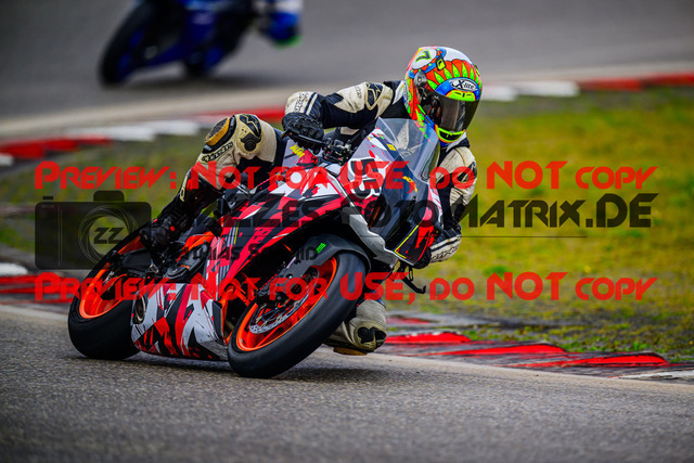 MaZZes_FotoMatrix_240910_6007705_5325 | GELB