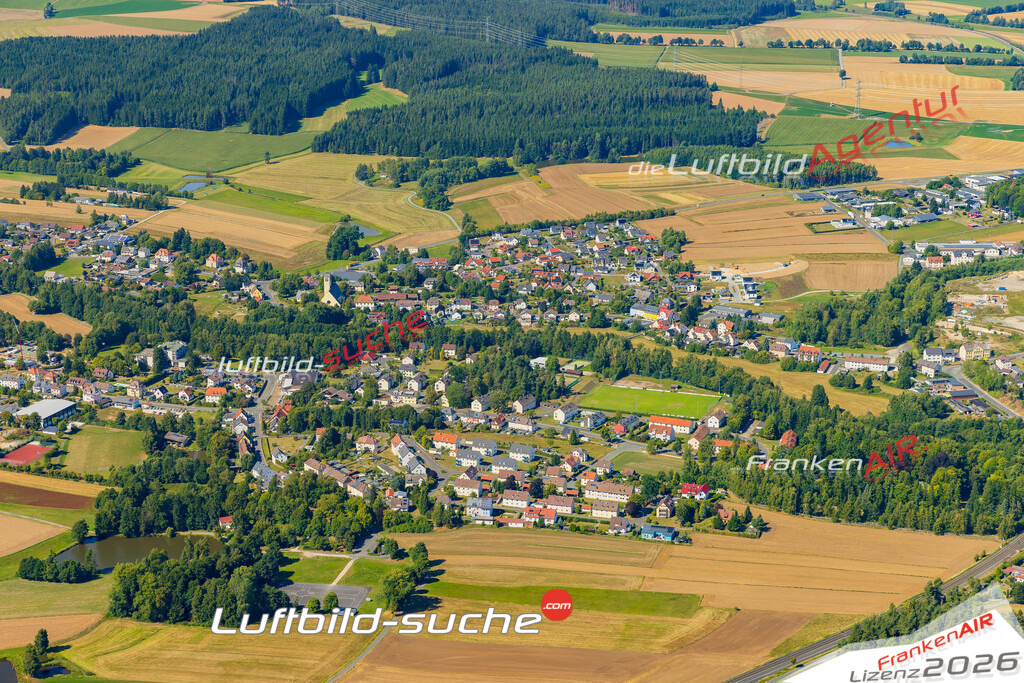 Luftaufnahme von Marktleuthen Vs Google Maps- Die Luftaufnahme wurde 2025 vom UL-Flugzeug heraus erstellt ( keine Drohne ) - Hochauflösende Luftaufnahme - für professionelle Ausdrucke geeignet. Die Geschenkidee !Mit Lizenz und Bildrechte bestellbar