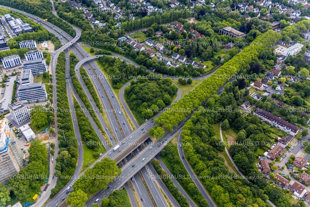 Dortmund230700642 | Luftbild, Stadtkrone-Ost Baustelle, Neubau Direktion Continentale, Kreuzung bewaldete Bundesstraße B1 und Bundesstraße B236, Schüren, Dortmund, Ruhrgebiet, Nordrhein-Westfalen, Deutschland