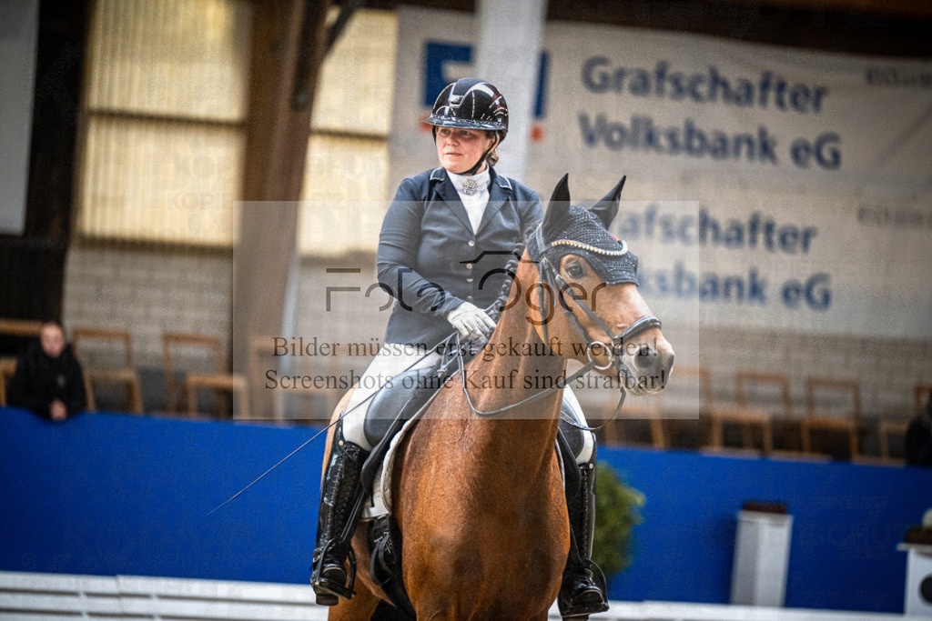 DOS_0036 | Entdecke hochwertige Reitturnierfotos von Foto Oger. Professionell, emotional und authentisch – jetzt Lieblingsmomente im Shop bestellen.Deutschlandweite Turnierfotografie. - Realisiert mit Pictrs.com