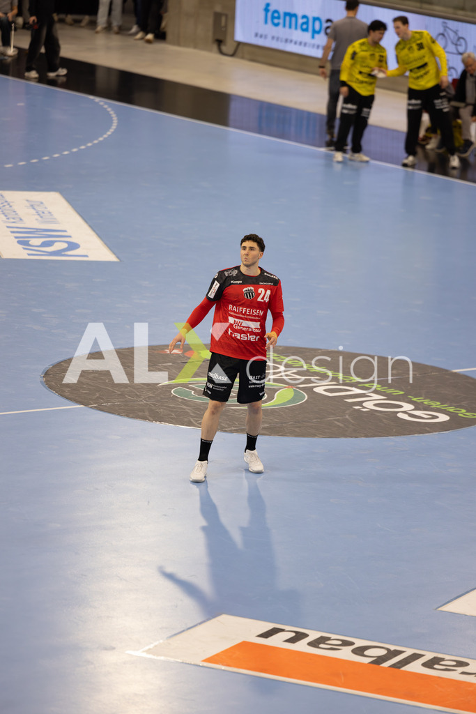 Handballen I Herren I Saison 2025-2026 I Quickline Handball League 2026 | Men I 18. Spieltag I Pfade Winterthur - Kadetten Schaffhausen I 20.12.2025 | 24 Mehdi Ben Romdhane (Pfadi Winterthur) – Rückraum mitte - Realisiert mit Pictrs.com