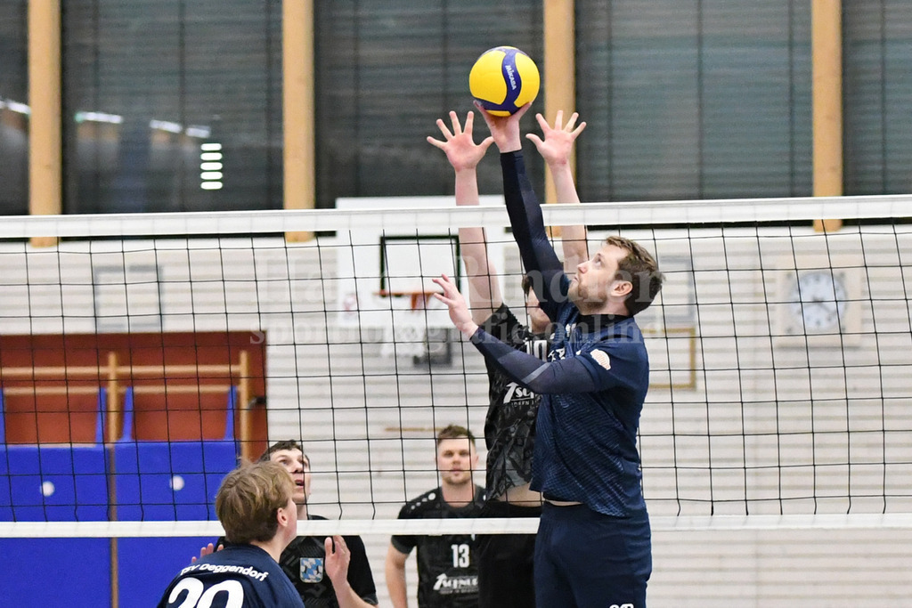 TSV Deggendorf Herren 1 | TSV Deggendorf Herren 1 - Realisiert mit Pictrs.com