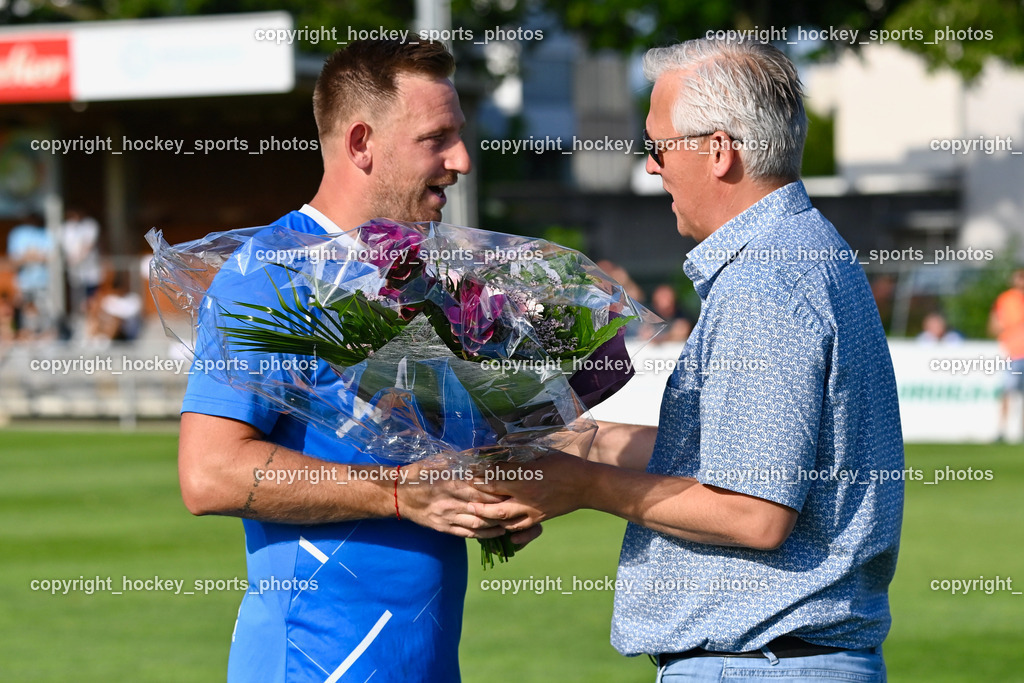 SAK vs. SV Dellach Gail 17.6.2023 | #22 Darijo Biscan, Präsident SAK Marko Wieser, Verabschiedung, Ehrung, Karriere Ende