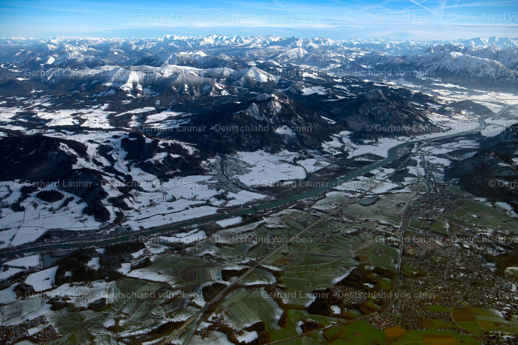 3900229  | Blick von Rosenheim über die Chiemgauer und Österreichischen Alpen in Richtung Osten