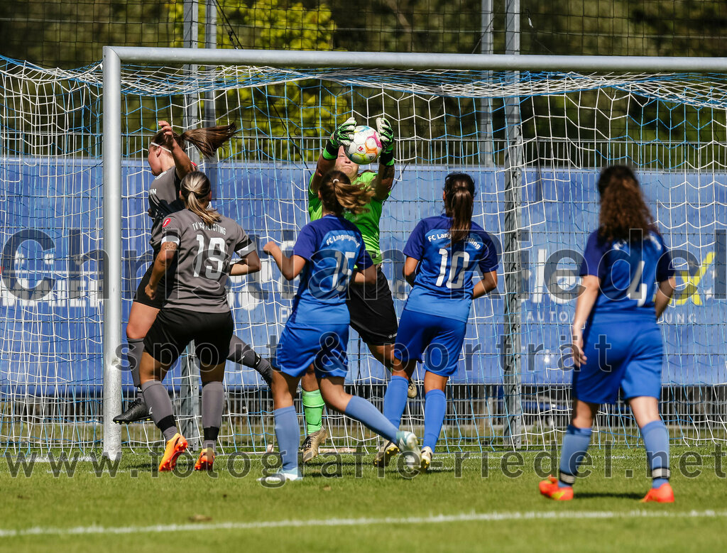 2023-09-09_082_FC_Langengeisling_gegen_TV_1864_Altoetting | Erding, Deutschland, 09.09.2023:
Fußball, Bezirksoberliga 2023 / 2024, 2. Spieltag, FC Langengeisling gegen TV 1864 Altötting, Endergebnis: 2:3

Katharina Schmidinger (TV 1864 Altötting, #5), Eva Steinbach (TV 1864 Altötting, #19), Rebecca Hawkins (FC Langengeisling, #15), Torwart Isabell Losleben (FC Langengeisling, #1), Julia John (FC Langengeisling, #10), Monika Bichlmaier (FC Langengeisling, #4)

Foto: Christian Riedel / fotografie-riedel.net