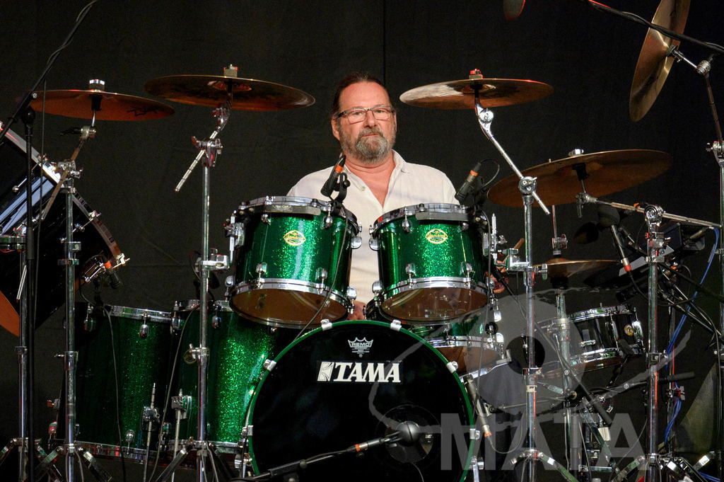 _DWA2840 | Kevin Whitehead von John Lees' Barclay James Harvest live bei einem Konzert in Serenadenhof Nürnberg, 01.07.2023 - Realisiert mit Pictrs.com